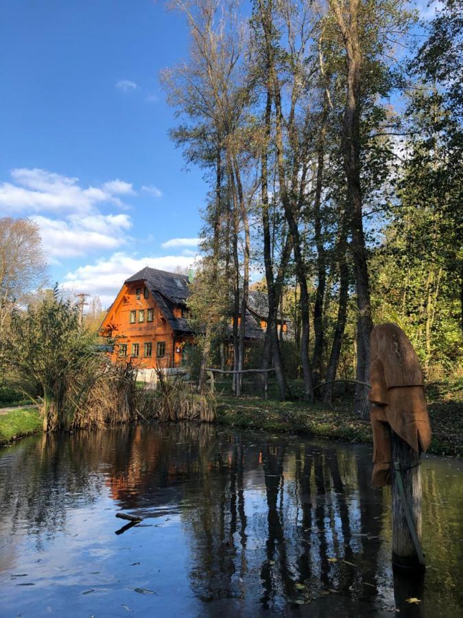 Hotel Kameňácká myslivna Moravany  Esterno foto